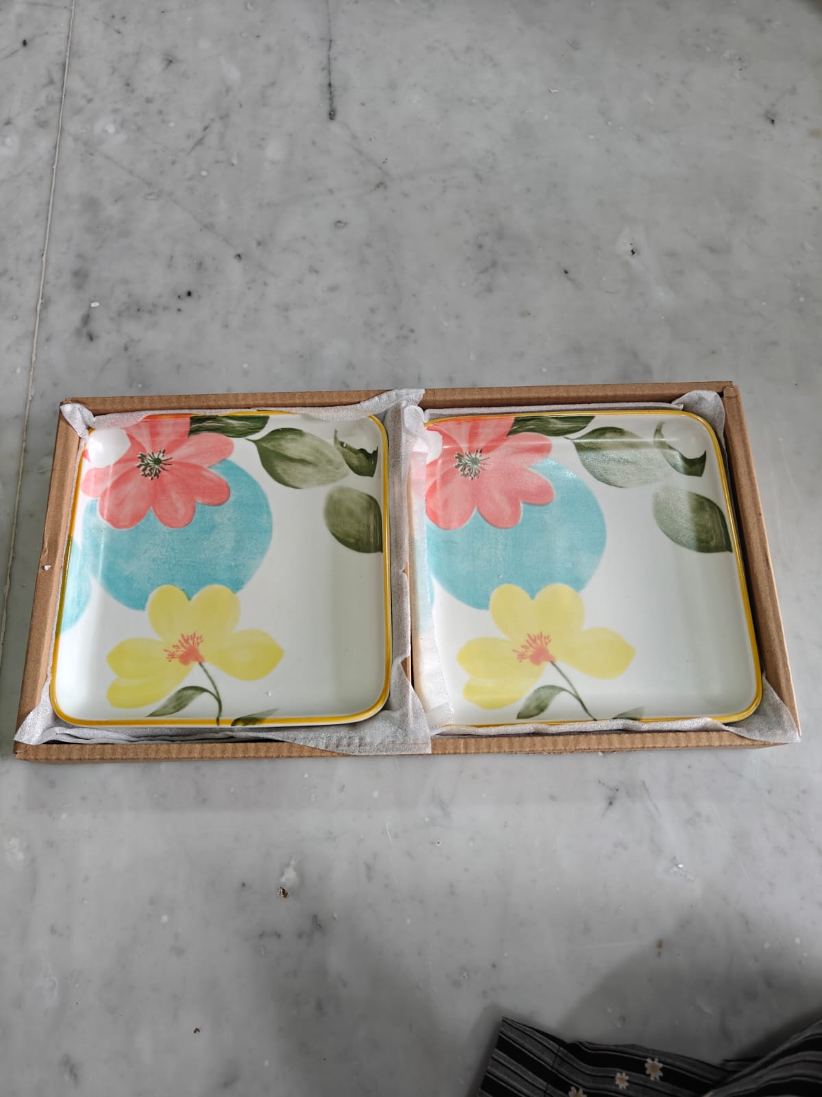 Ceramic square plates